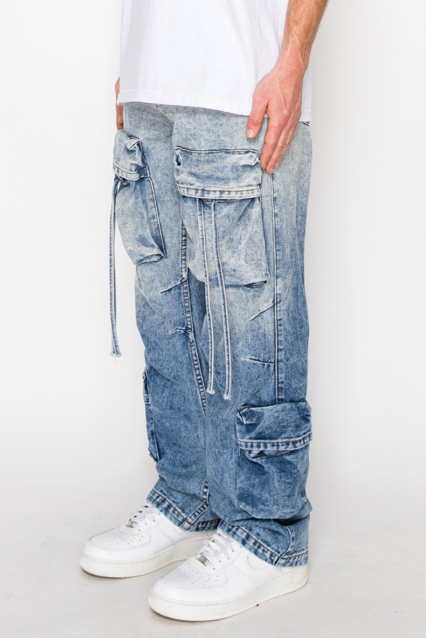 Baggy Fit Faded Wash Cargo Jeans