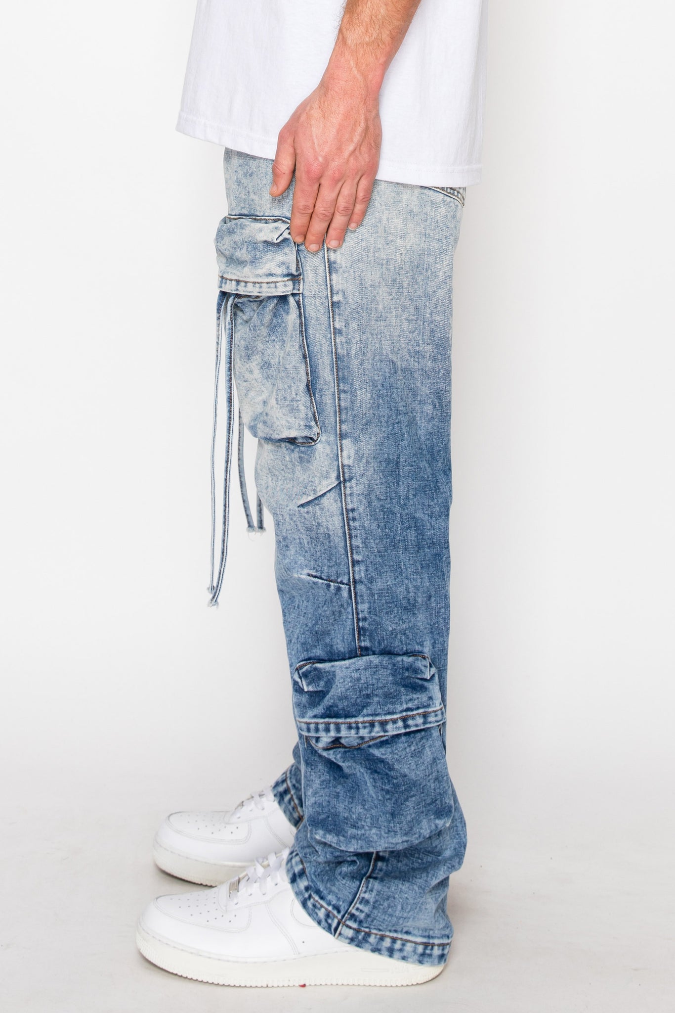 Baggy Fit Faded Wash Cargo Jeans