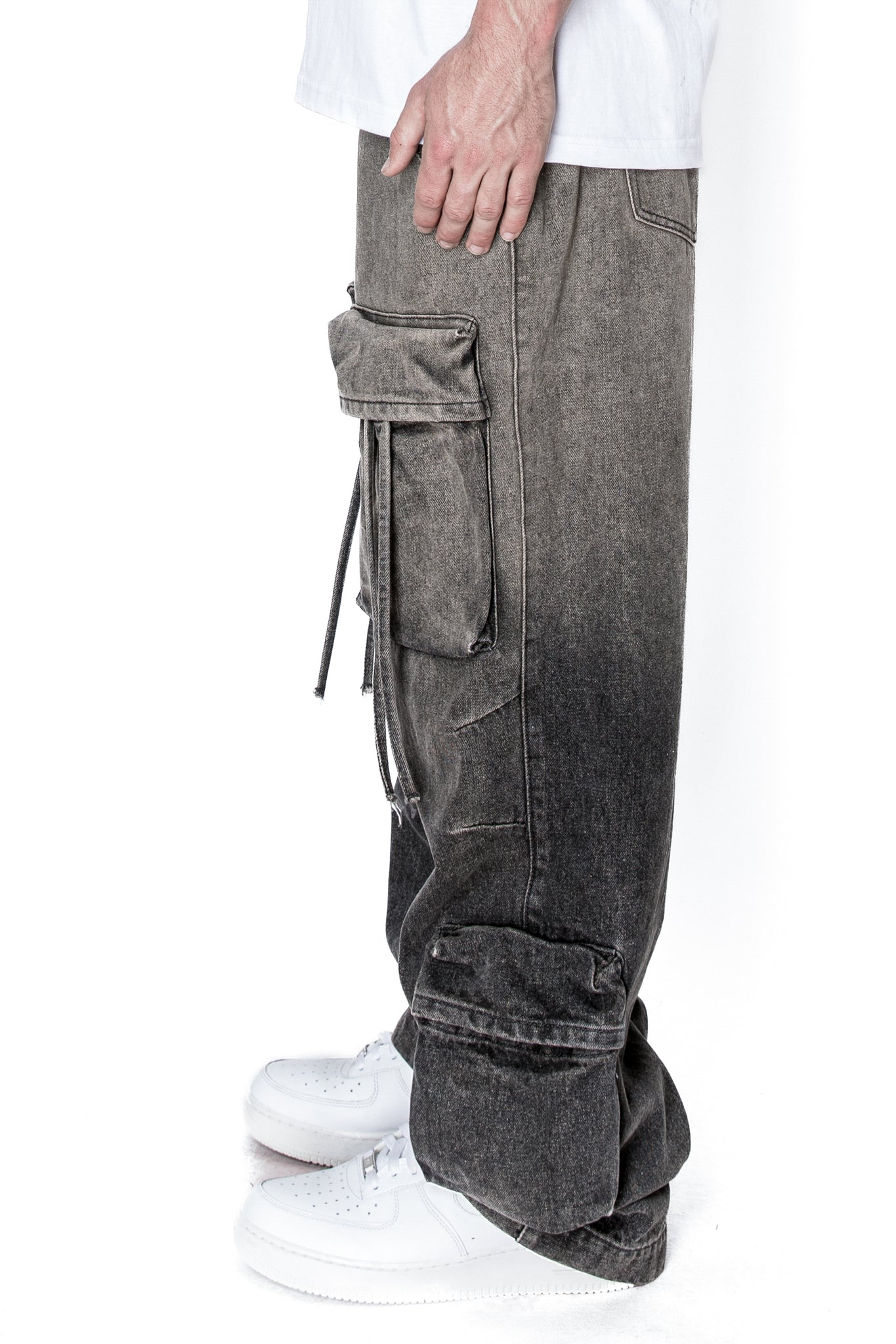 Baggy Fit Faded Wash Cargo Jeans