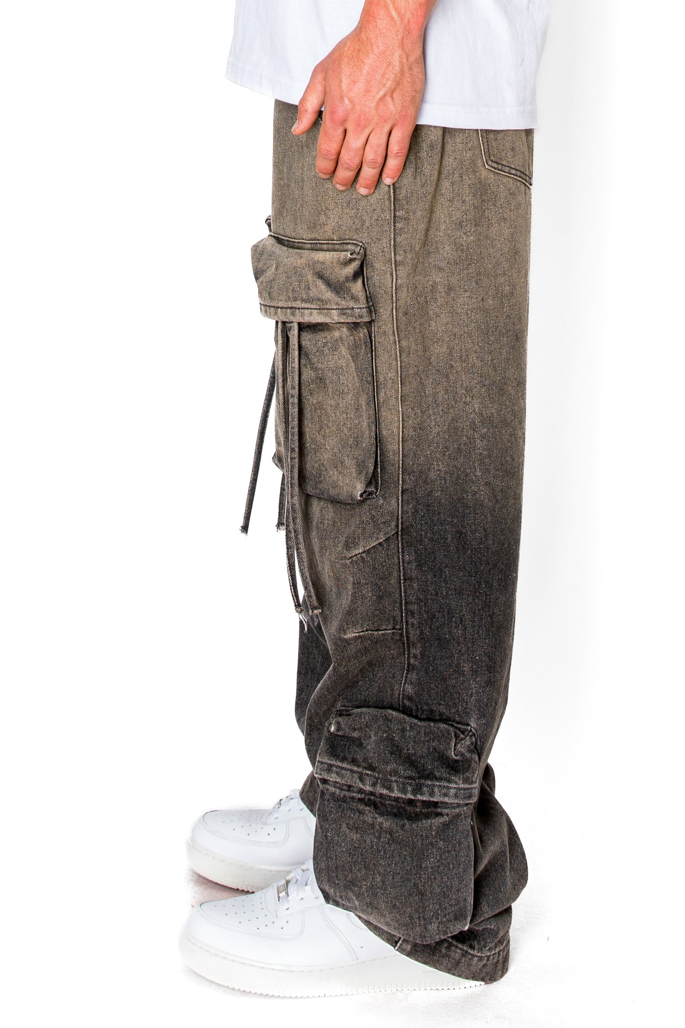 Baggy Fit Faded Wash Cargo Jeans