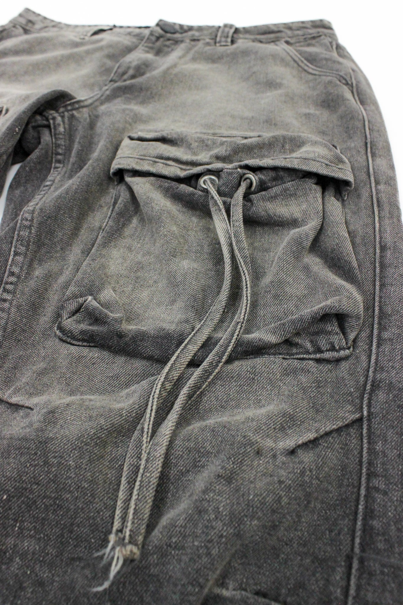 Baggy Fit Faded Wash Cargo Jeans